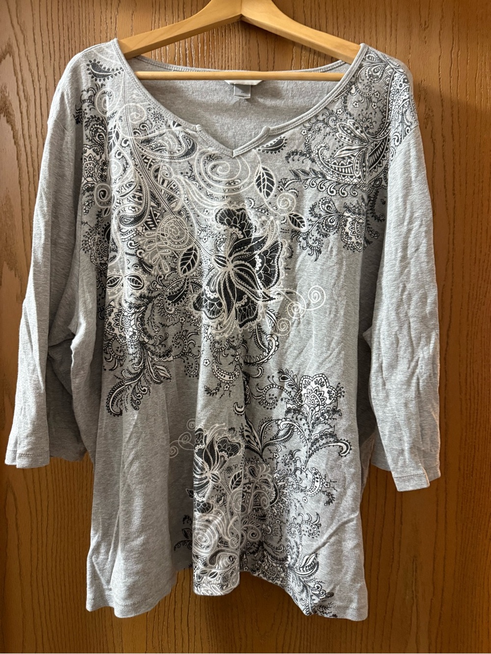 CJ Banks Sequined Light Gray Floral Scroll Print Tunic